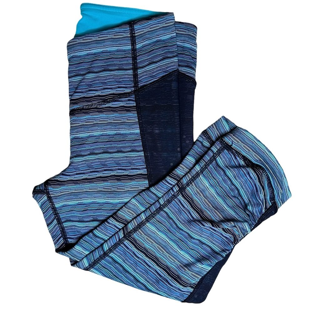 Lululemon 24inch blue stripped leggings